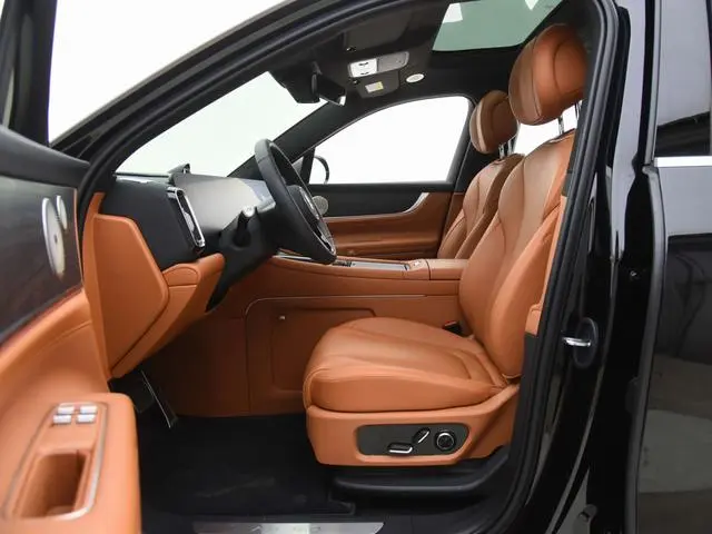 AITO Ask the world M9 Extended range Ultra six-seater version
