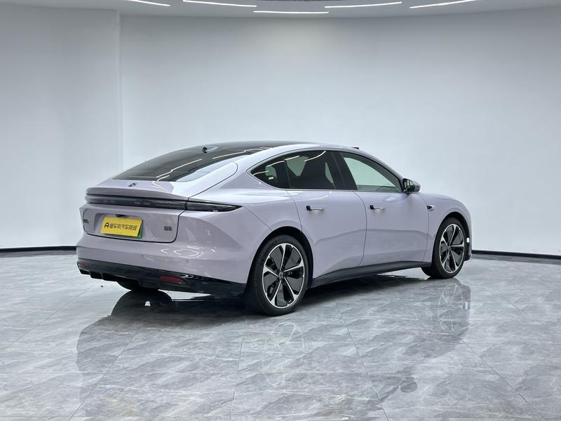 NIO NIO ET5 2025