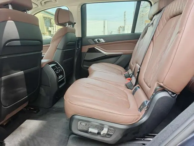 BMW BMW X7 xDrive40i Leading Luxury Set
