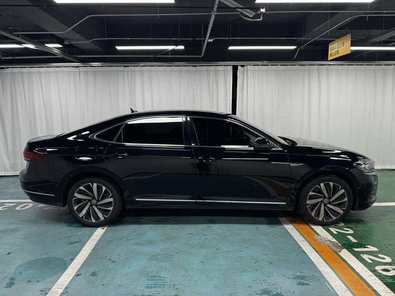Volkswagen Passat 2024