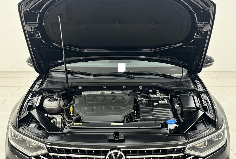 Volkswagen Magotan 2025