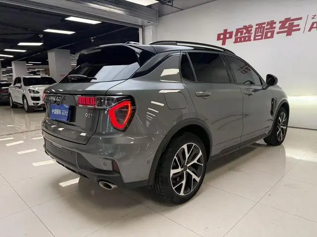 LYNK & CO Lynk 01 2.0TD four-wheel drive Halo