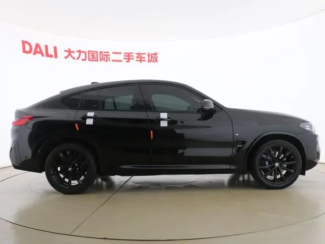 BMW BMW X4 Facelift xDrive 30i M sports Yao Ye Suit