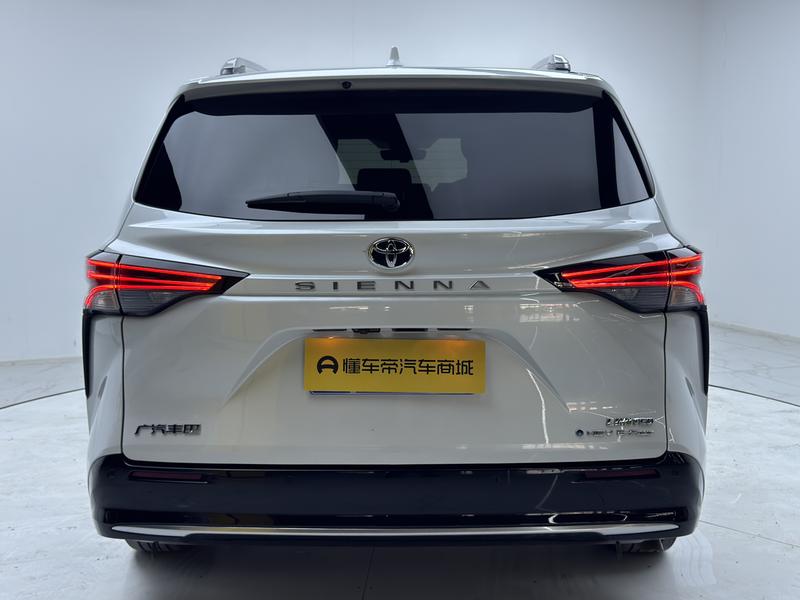 Toyota Sienna 2024