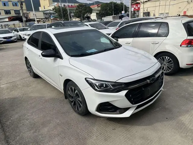 Chevrolet Cruze RS 330T Automatic Fun Version