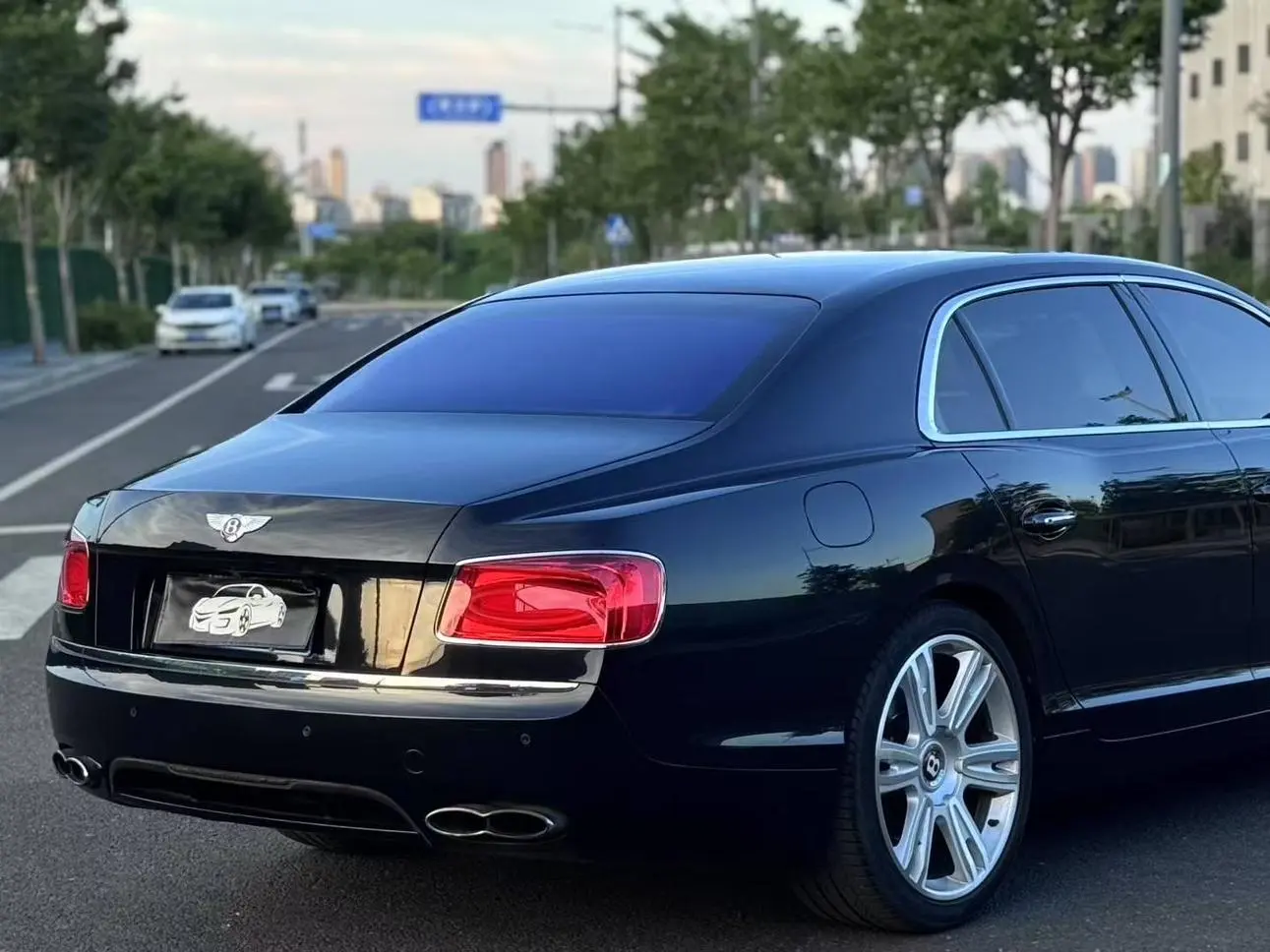 Bentley Flying 4.0T V8 Standard Edition