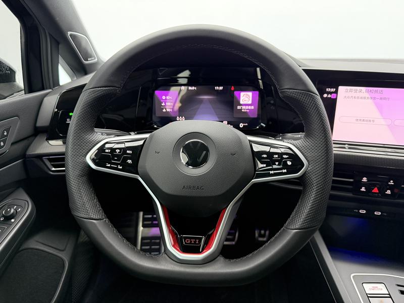 Volkswagen Golf GTI 2021