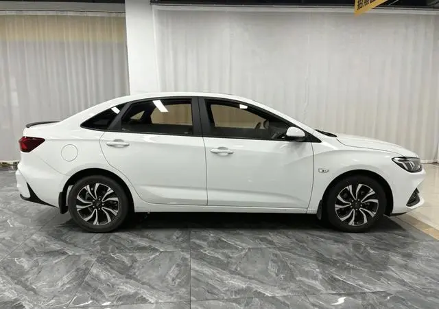 Chevrolet Cruze RS 330T Automatic Fun Version