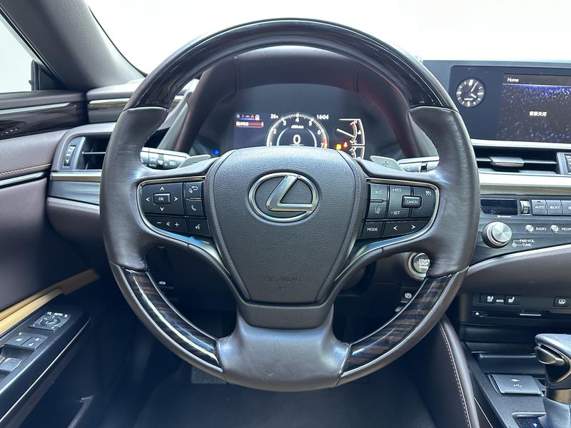 Lexus Lexus ES 2020