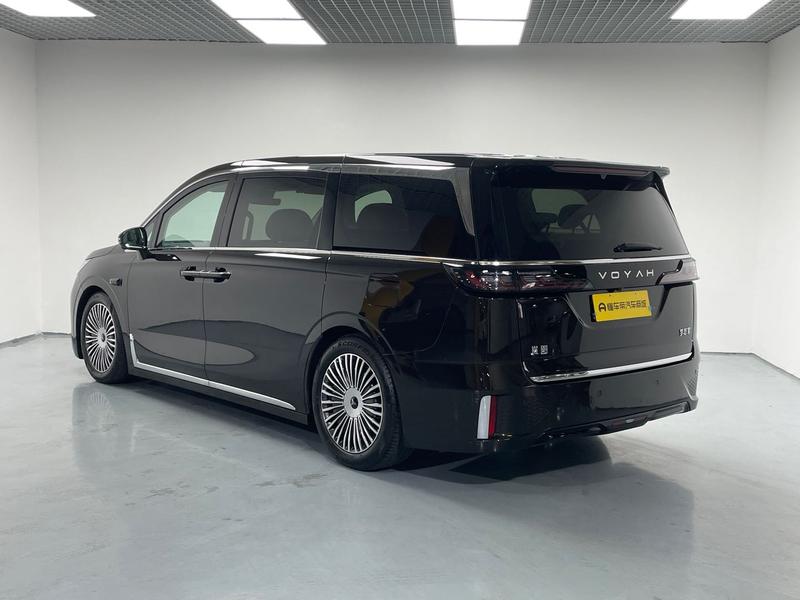 Voyah Lantu Dreamer PHEV 2025