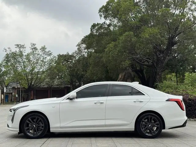 Cadillac Cadillac CT4 28T luxury