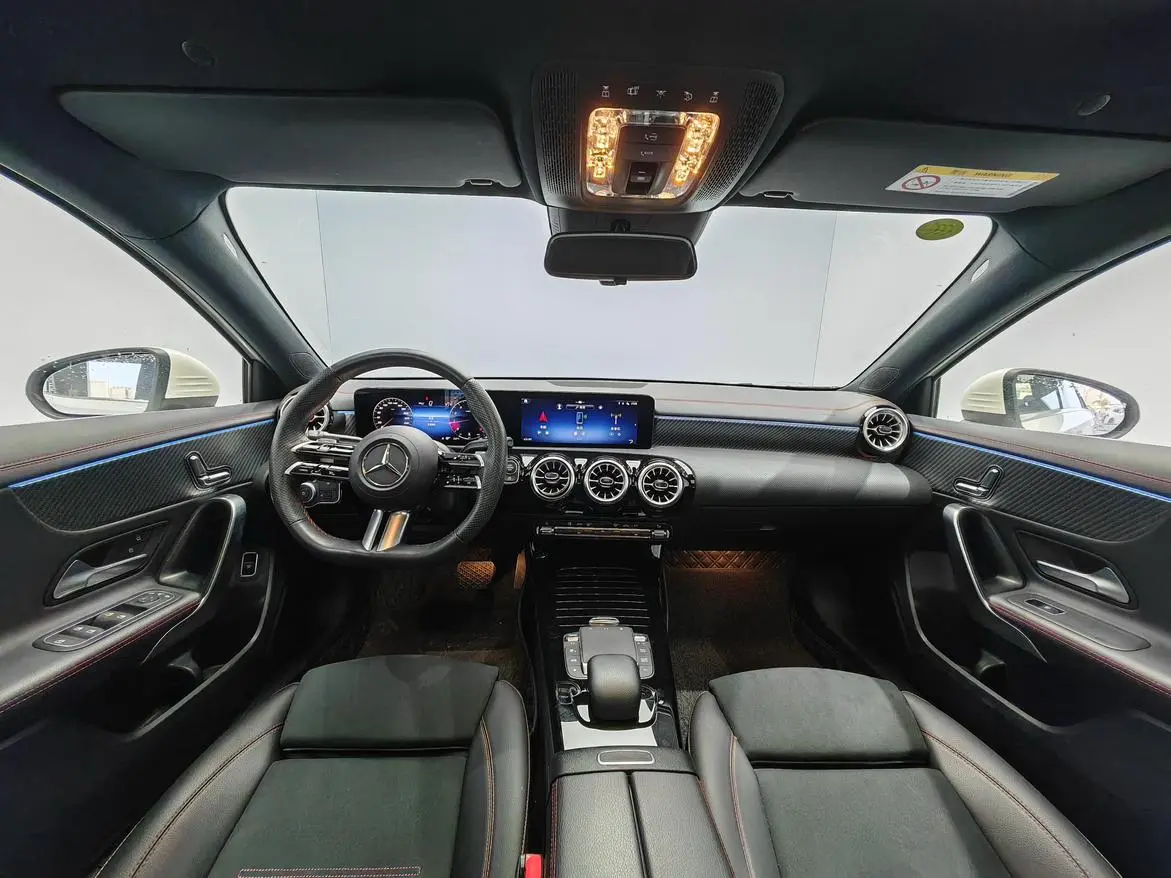 Mercedes-Benz Mercedes-Benz A-class A 200 L sports sedan fashion Version