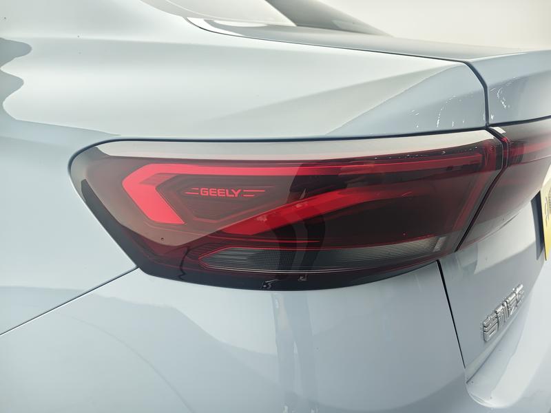 Geely Emgrand 2023