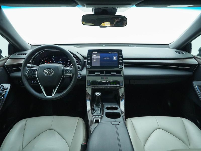 Toyota Asian Dragon 2019