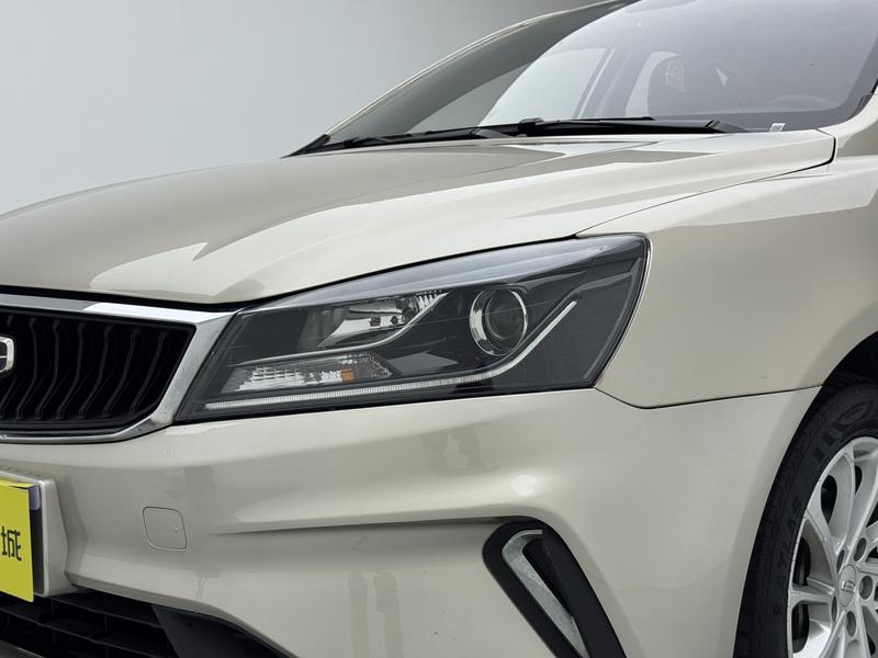 Geely Emgrand 2021
