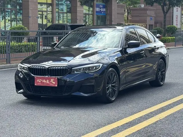 BMW BMW 3 Series 325i M Sports Yao Ye Suit