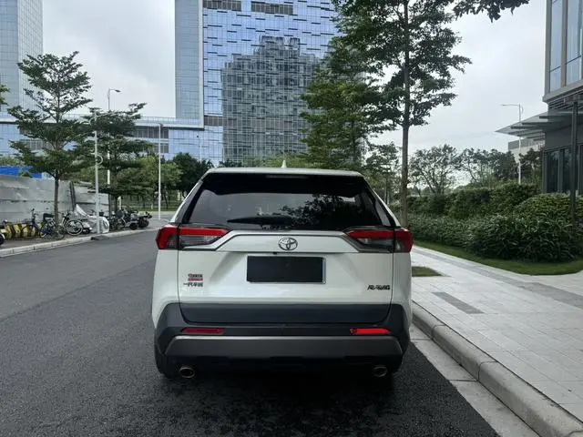 TOYOTA RAV4 Rongfang 2.0L CVT two-wheel drive premium edition