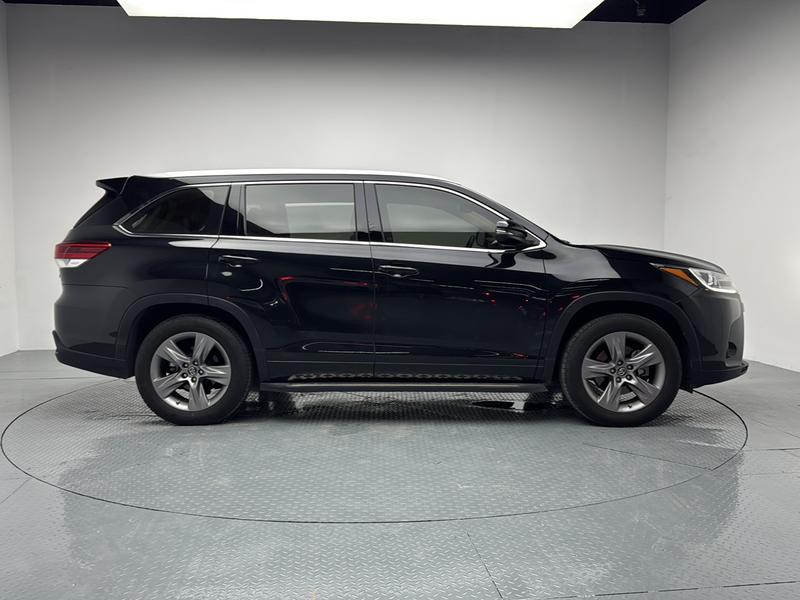 Toyota Highlander 2021