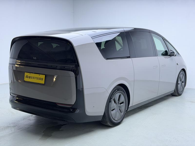 Li Auto Ideal MEGA 2024