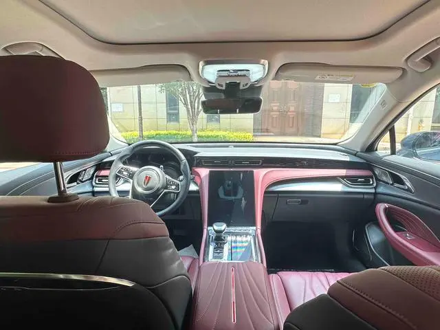 Hongqi Hongqi H5 2.0T Automatic Smart Union flag collar version
