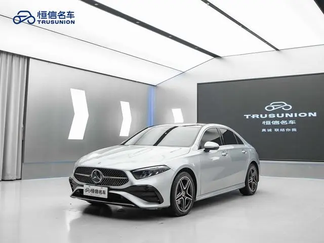 Mercedes-Benz Mercedes-Benz A-class A 200 L sports sedan fashion Version