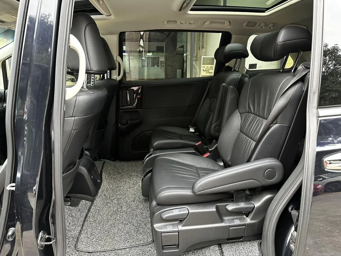 Honda Odyssey 2.0L Sharp*Exclusive Edition
