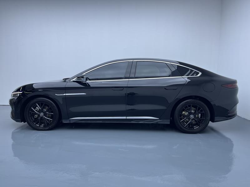 BYD Han DM 2025