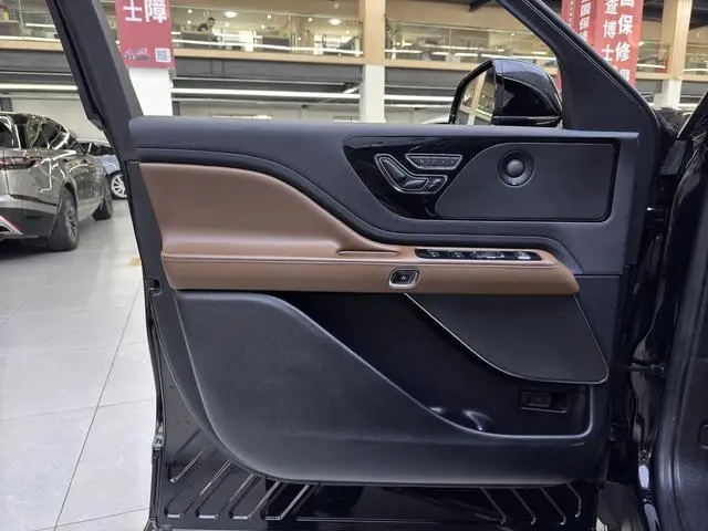 Lincoln Flying home 3.0T V6 four-wheel drive Zunya edition