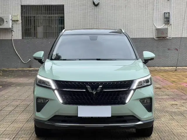 Wuling Wuling Xingchen 1.5T automatic star Obsidian version