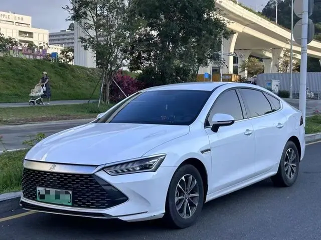 BYD Qin PLUS DM DM-i Champion Edition 55KM Leading Type