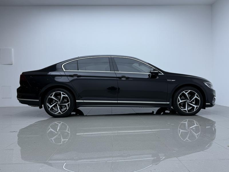 Volkswagen Magotan 2024