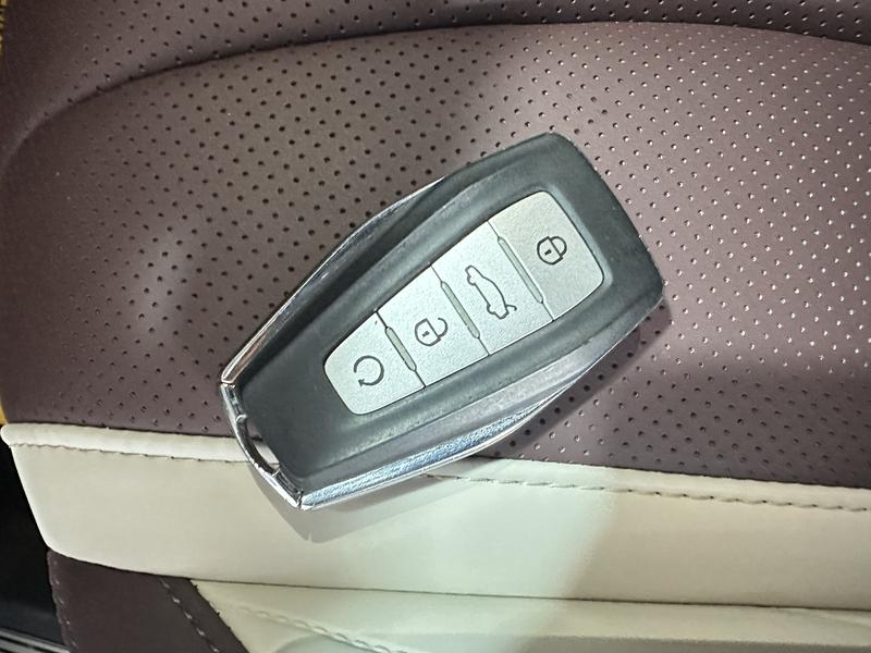 Geely Emgrand L 2024