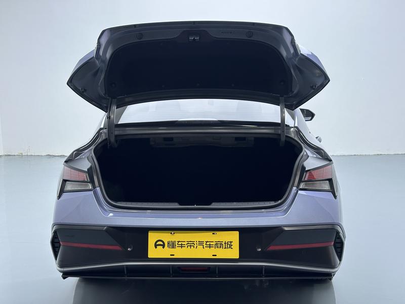 Hyundai Elantra 2023
