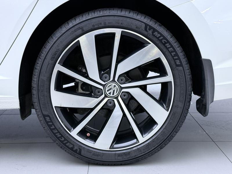 Volkswagen Sagitar 2022