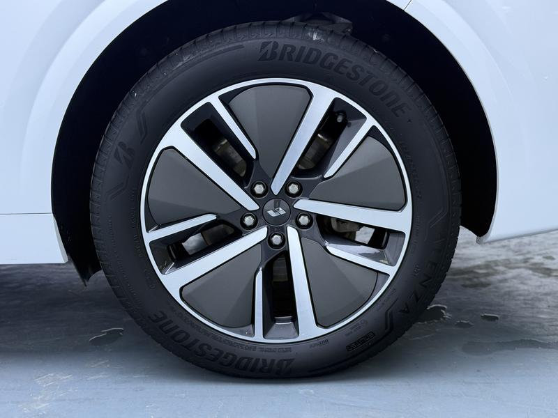Li Auto Ideal L6 2024