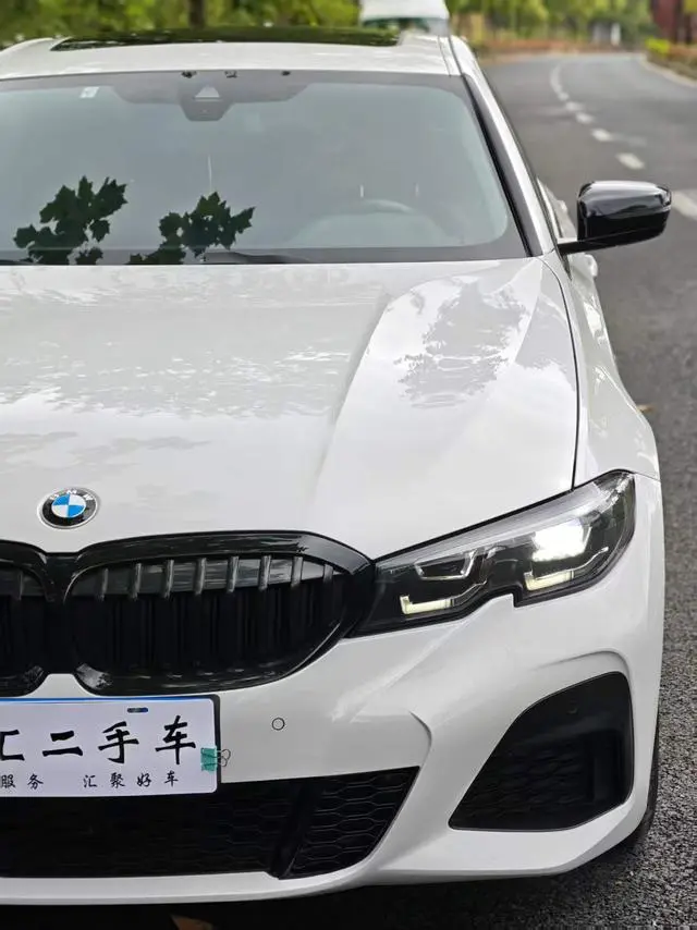 BMW BMW 3 Series 325i M Sports Yao Ye Suit