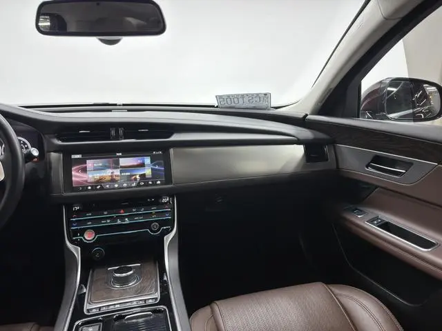 Jaguar Jaguar XFL XFL 2.0T 250PS Premium Edition