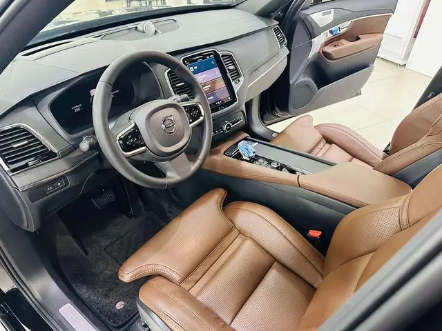Volvo Volvo XC90 PHEV E-drive hybrid T8 Long battery life Zhizun Deluxe Edition 7 Seats