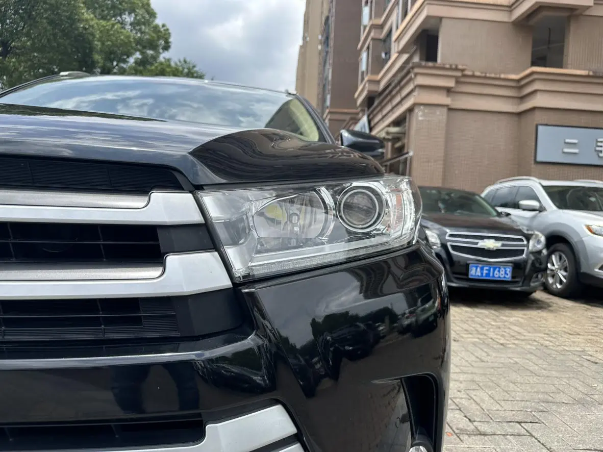 TOYOTA Highlander 2.0T two-wheel drive Elite Edition 5 seats