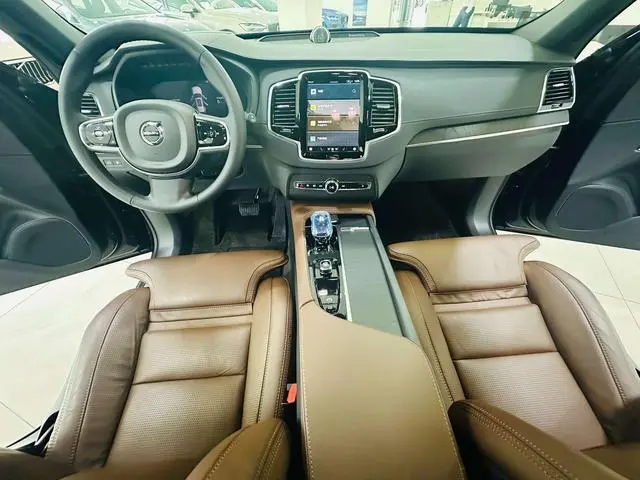 Volvo Volvo XC90 PHEV E-drive hybrid T8 Long battery life Zhizun Deluxe Edition 7 Seats