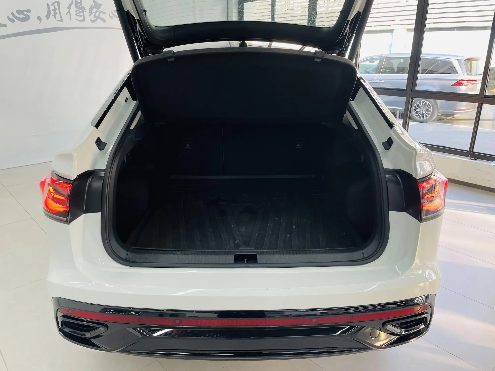 Volkswagen Tiguan X Facelifted 330TSI two-wheel drive ultimate edition