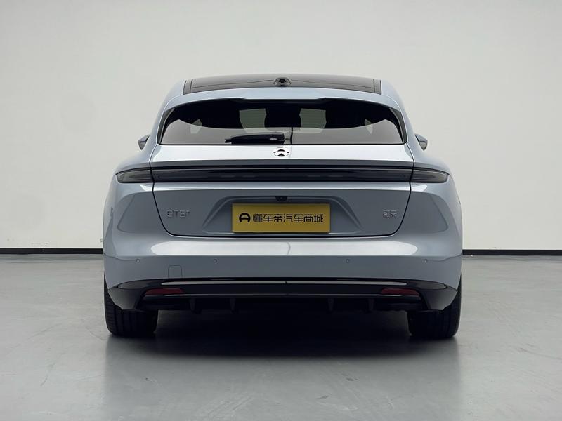 NIO NIO ET5 Touring 2025