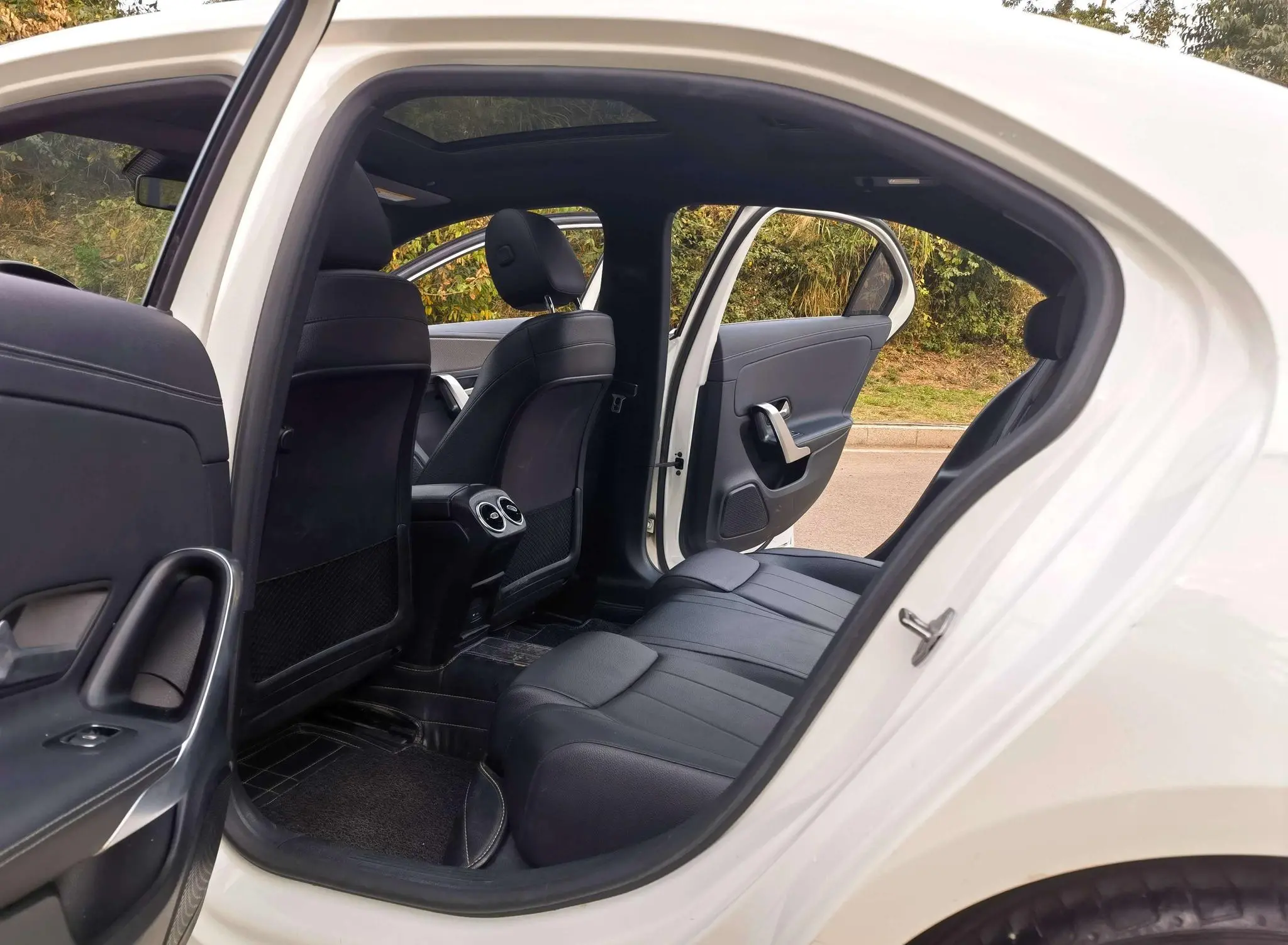 Mercedes-Benz Mercedes-Benz A-class A 200 L sports sedan dynamic Version