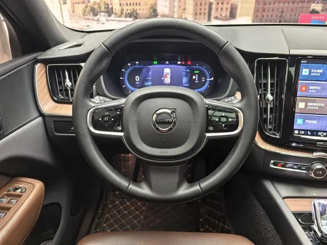 Volvo Volvo XC60 PHEV T8 four-wheel drive long battery life Zhiyuan Deluxe Edition