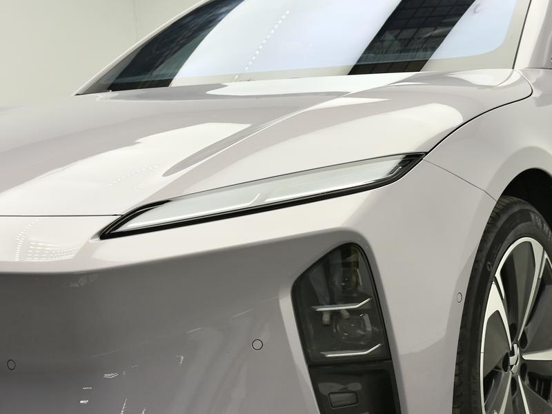 NIO NIO ET5 2025