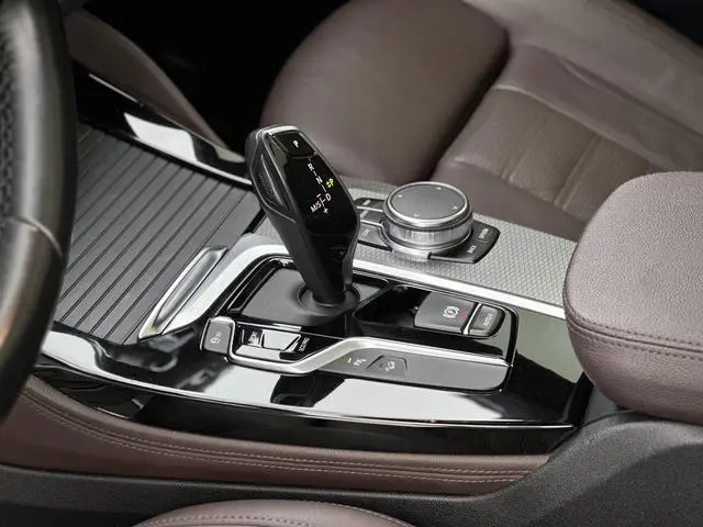 BMW BMW X4 xDrive30i M sports suit