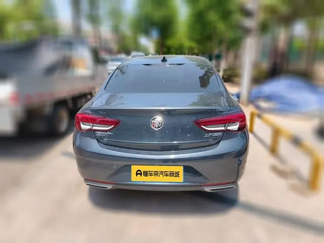 Buick Regal 552T luxury