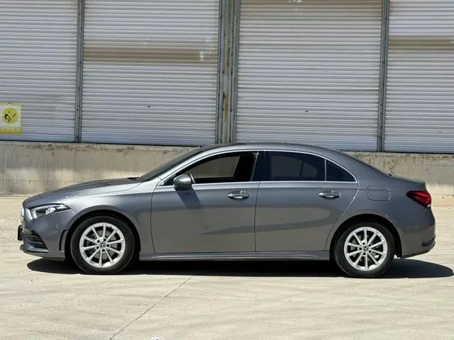 Mercedes-Benz Mercedes-Benz A-class Facelift A 200 L sports sedan fashion type