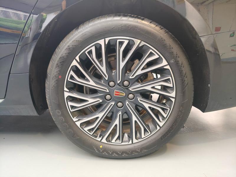 Hongqi Red Flag H5 2025
