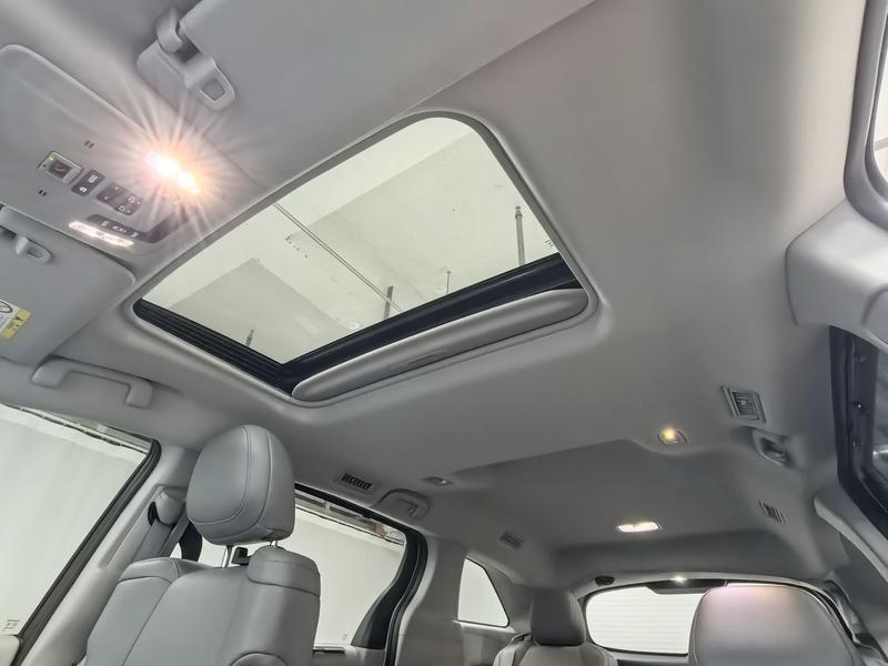 Toyota Gravia 2024